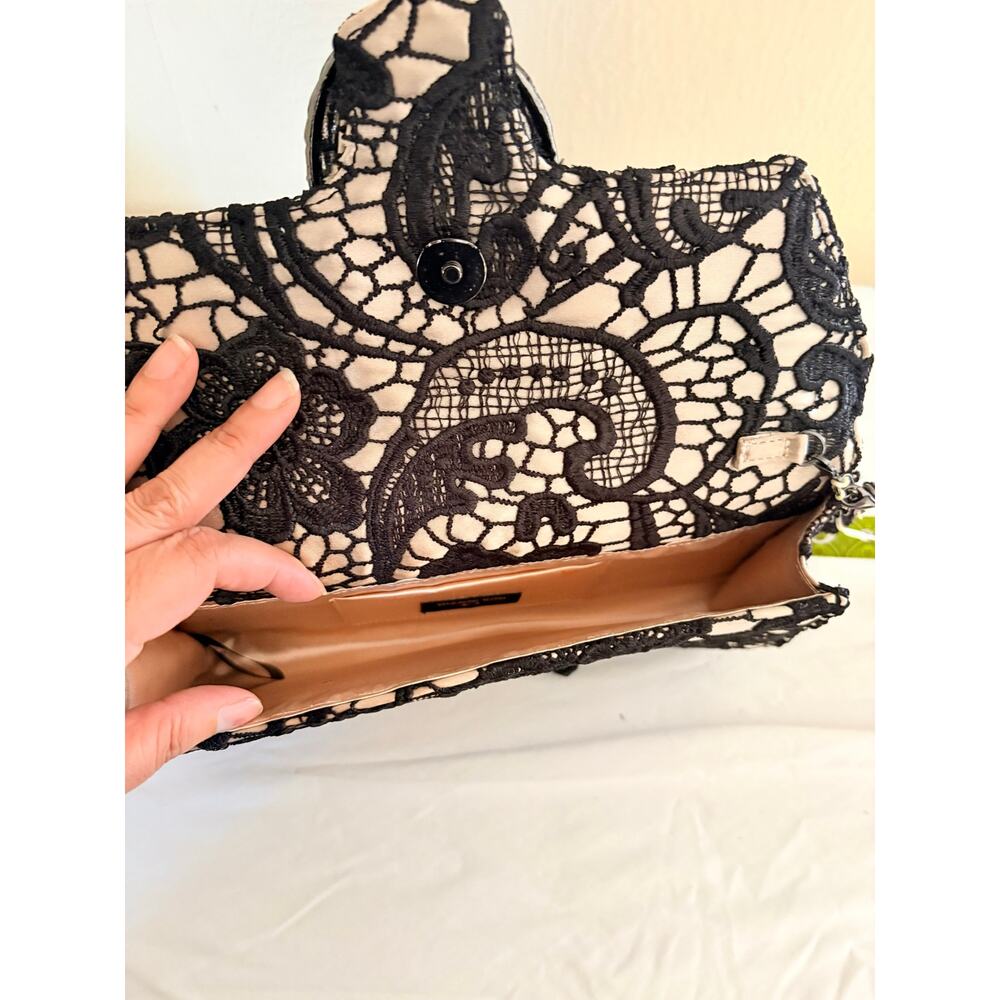 Gianni Bini Lace Envelope Clutch Snake Buckle Satin NWT Detachable Strap - Picture 6 of 10